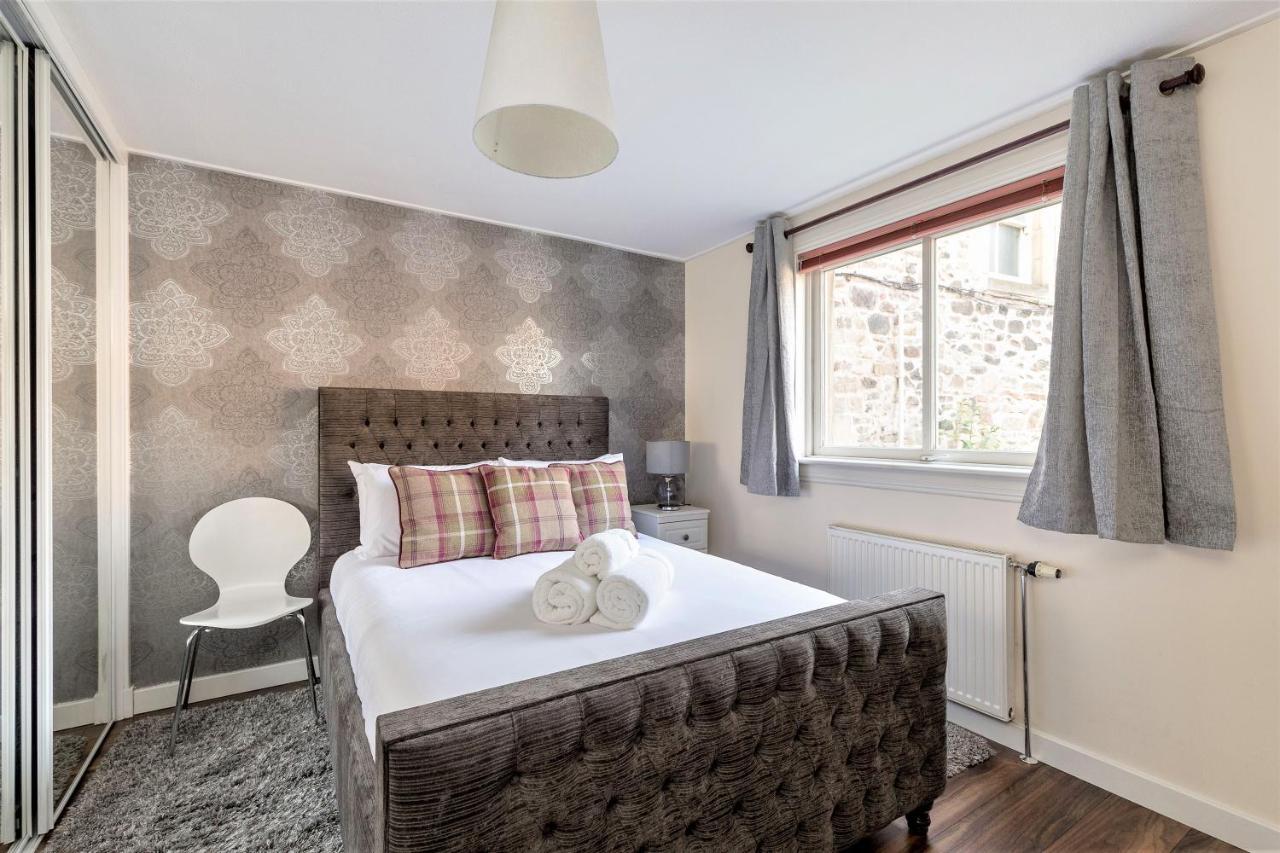 Stunning 1 Bed At Holyrood Palace & Arthurs Seat Edinburgh Exterior photo