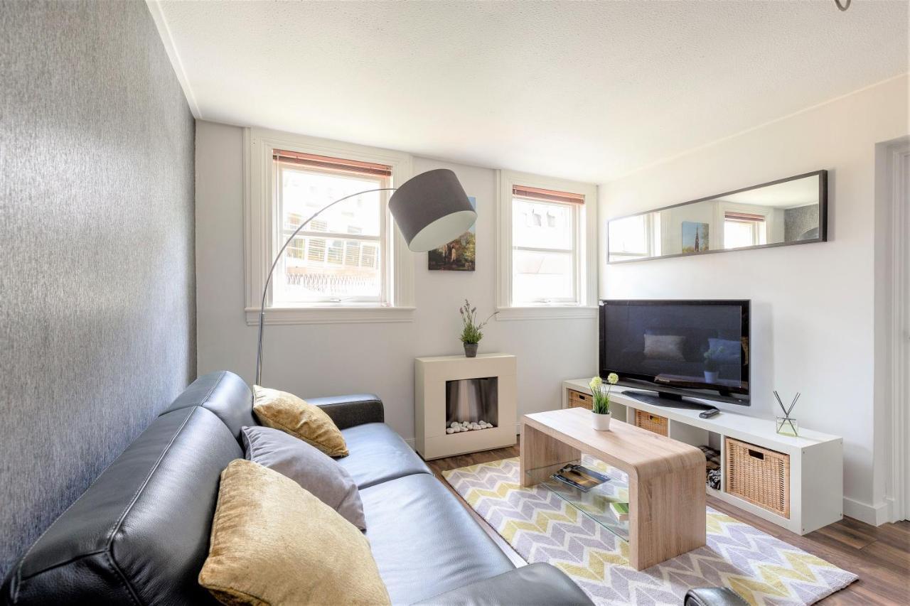 Stunning 1 Bed At Holyrood Palace & Arthurs Seat Edinburgh Exterior photo